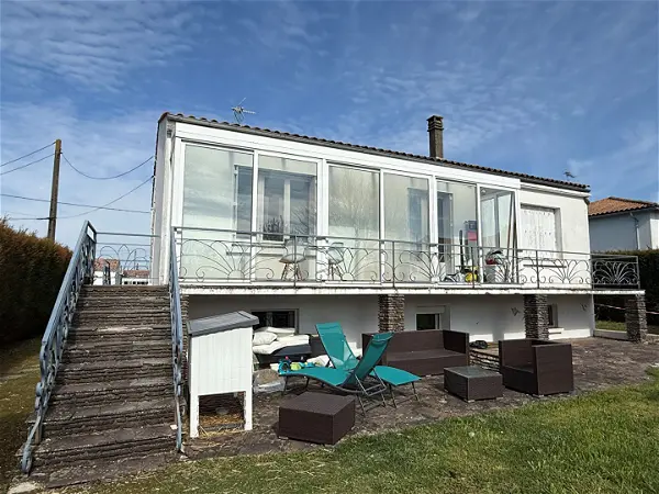 Maison à vendre - SURGERES, 5 pièces