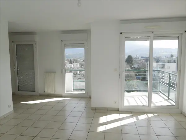 Appartement à louer - LA MOTTE SERVOLEX, 4 pièces