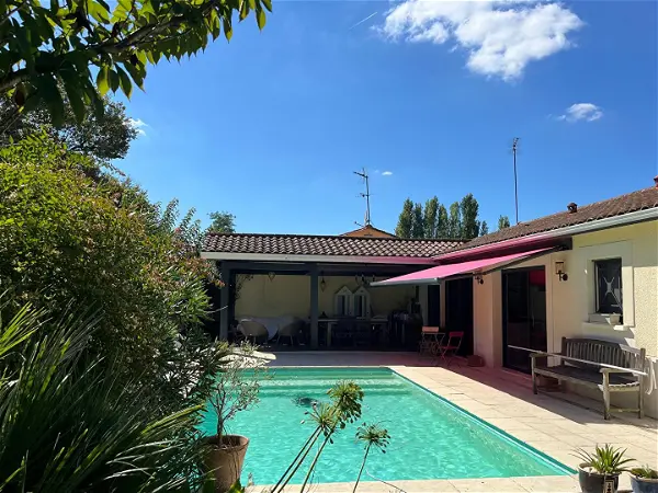 Achat maison 5 pièces - 120m² à Merignac (33700)