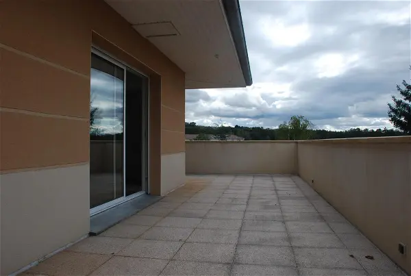 Appartement à louer - Saint-Donat-sur-l'Herbasse, 3 pièces