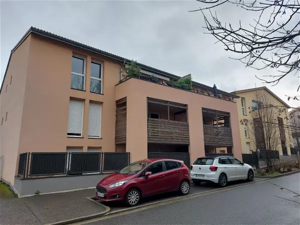 Appartement à louer - Cailloux-sur-Fontaines, 3 pièces