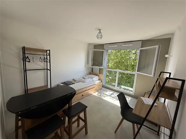Appartement à louer - TROYES, 1 pièce