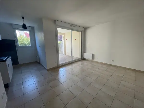 Appartement à louer - ST MAXIMIN LA STE BAUME, 2 pièces