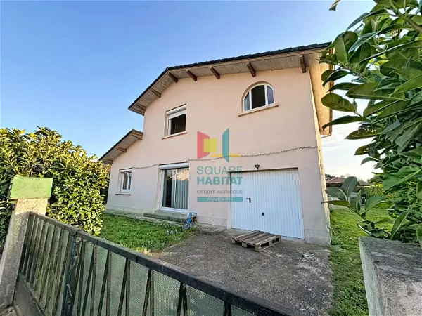 Location appartement 5 pièces - 120m² à Saint pierre du mont (40280)