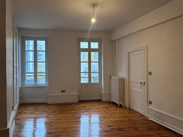 Appartement à louer - CLERMONT FERRAND, 4 pièces
