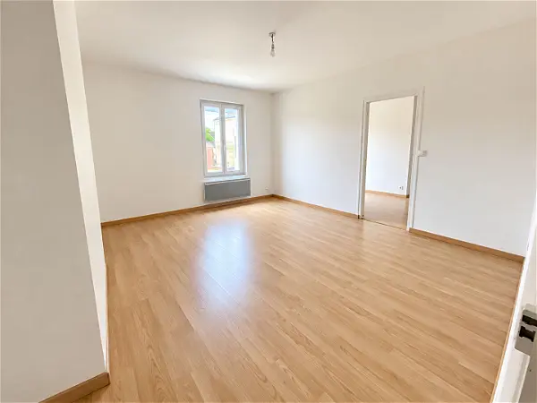 Location appartement 2 pièces - 56m² à Cheny (89400)