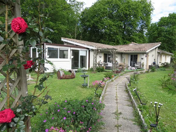 Achat maison 4 pièces - 128m² à Queyrac (33340)