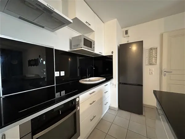 Location appartement 2 pièces - 41.66m² à La seyne sur mer (83500)