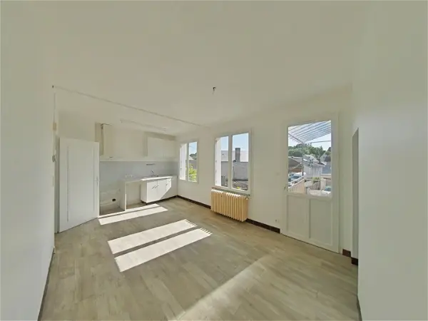 Location maison 2 pièces - 61.6m² à Villaines les rochers (37190)