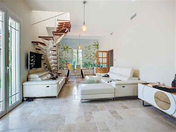 Achat maison 5 pièces - 110.26m² à Antibes (06160)