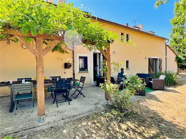 Achat maison 8 pièces - 197m² à Frozes (86190)