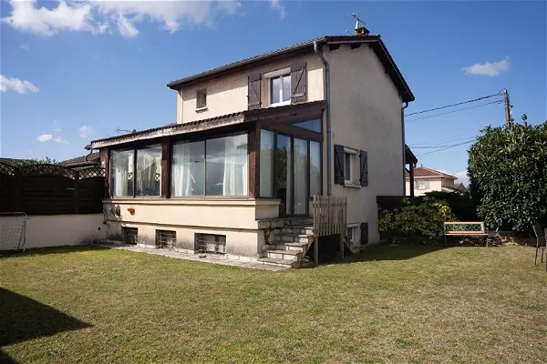 Achat maison 5 pièces - 130m² à Chassieu (69680)