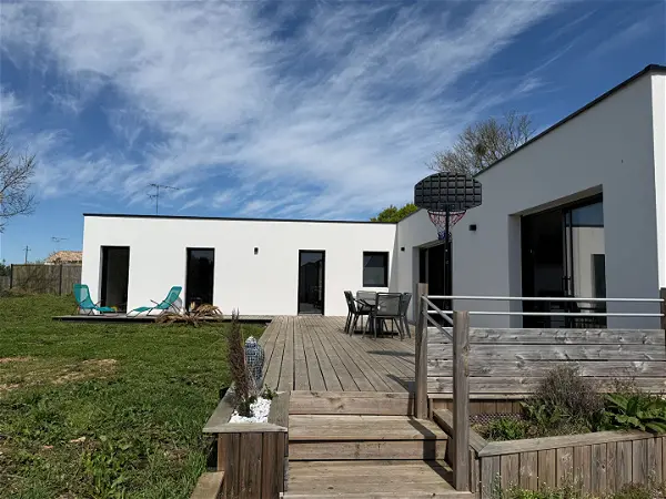 Maison à vendre - SURGERES, 6 pièces