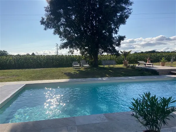 Achat maison 4 pièces - 120m² à Saint romain de benet (17600)