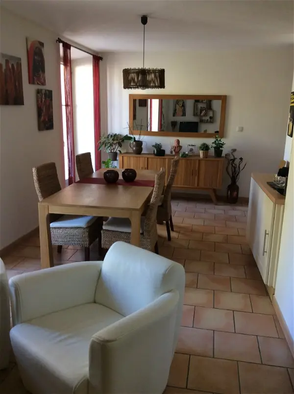 Appartement à louer - ST MAXIMIN LA STE BAUME, 2 pièces