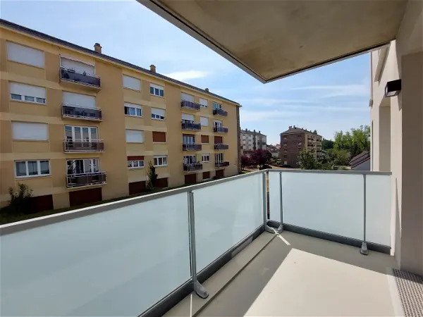 Location appartement 2 pièces - 46.88m² à Petit-couronne (76650)