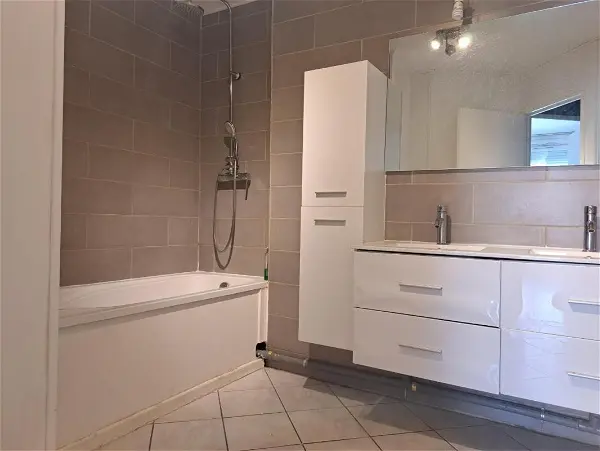 Location appartement 4 pièces - 86.24m² à Fontaine (38600)