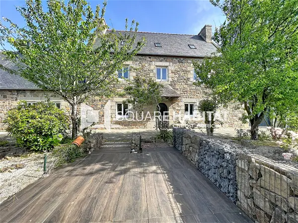 Maison à vendre - PLOUGUIEL, 6 pièces