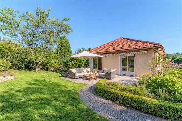 Achat maison 7 pièces - 138m² à Serezin du rhone (69360)