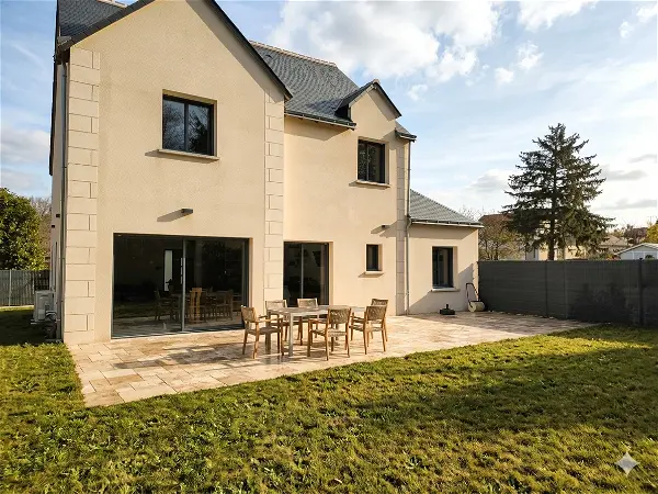 Maison à vendre - MONTLOUIS SUR LOIRE, 6 pièces
