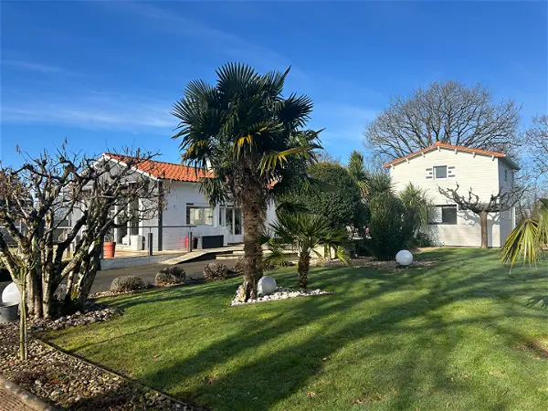 Achat maison 8 pièces - 249m² à Le girouard (85150)