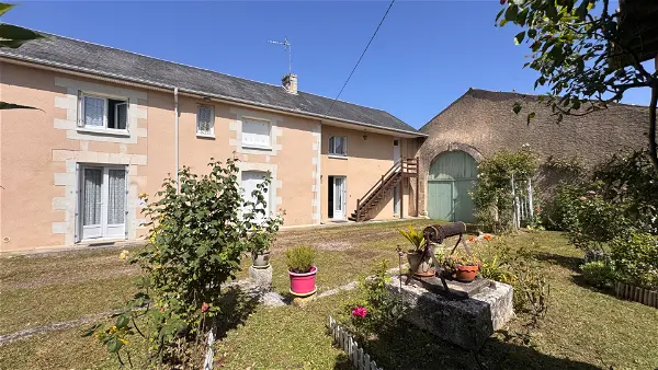 Maison à vendre - SAINT GEORGES LES BAILLARGEAUX, 8 pièces