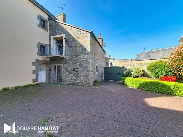 Maison à vendre - BEGARD, 9 pièces