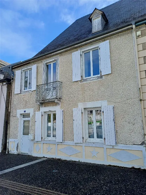 Maison à vendre - LESTELLE BETHARRAM, 5 pièces
