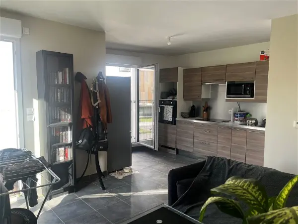 Location appartement 2 pièces - 43m² à Sathonay-camp (69580)