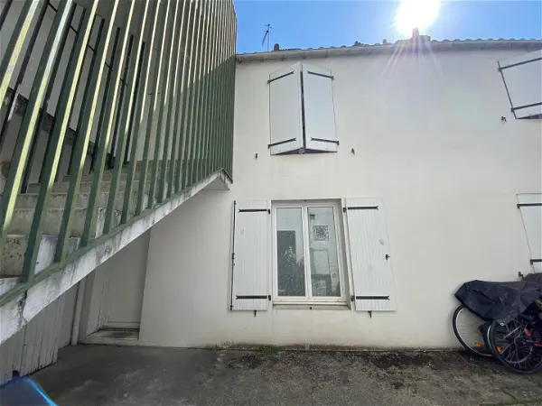Location appartement 2 pièces - 29.42m² à La roche-sur-yon (85000)