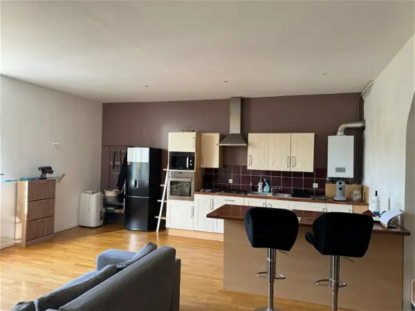 Location appartement 3 pièces - 77.62m² à Aire-sur-la-lys (62120)