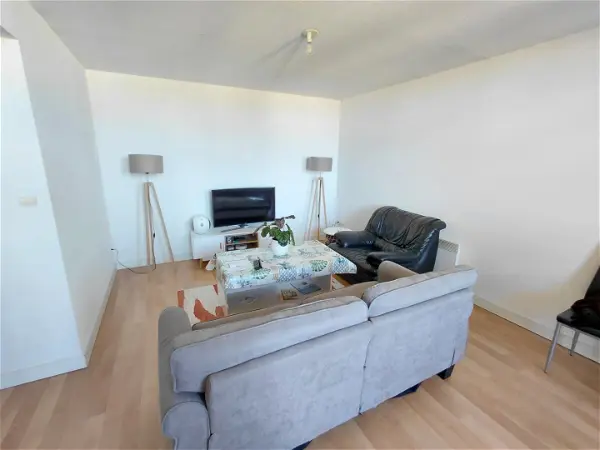 Location appartement 1 pièce - 64.37m² à Chatelguyon (63140)