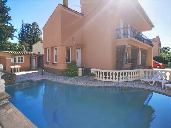 Achat maison 8 pièces - 225.88m² à Saint raphael (83700)