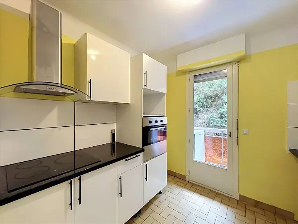 Location appartement 3 pièces - 55.3m² à Amélie les bains (66110)