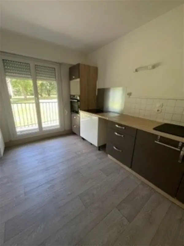 Appartement à louer - SEGRE EN ANJOU BLEU, 4 pièces