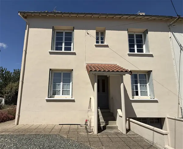 Maison à vendre - SURGERES, 6 pièces