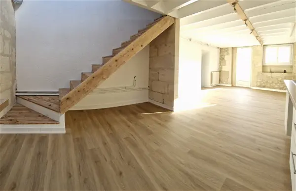 Location maison 4 pièces - 175m² à La sauve (33670)