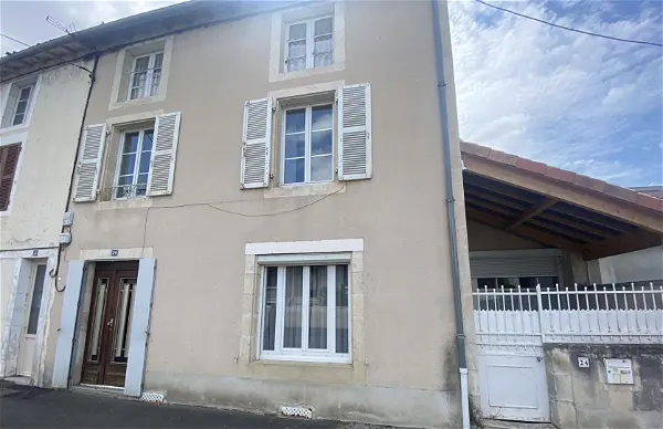 Maison à vendre - MONTMORILLON, 5 pièces