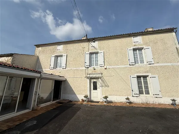 Achat maison 7 pièces - 161m² à Marsais (17700)