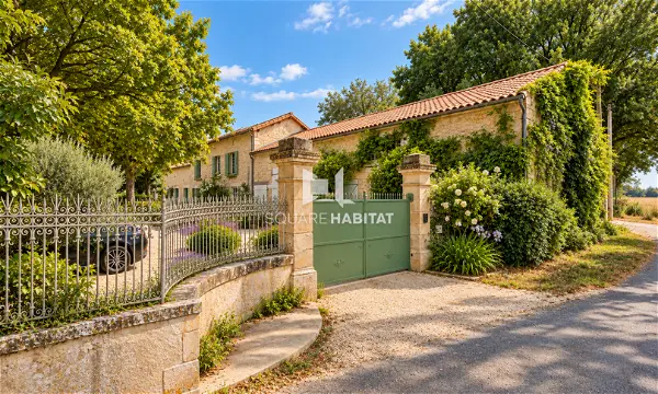 Achat maison 9 pièces - 289.19m² à Lavoux (86800)