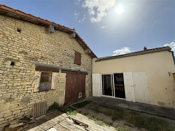 Achat maison 4 pièces - 107m² à Nachamps (17380)