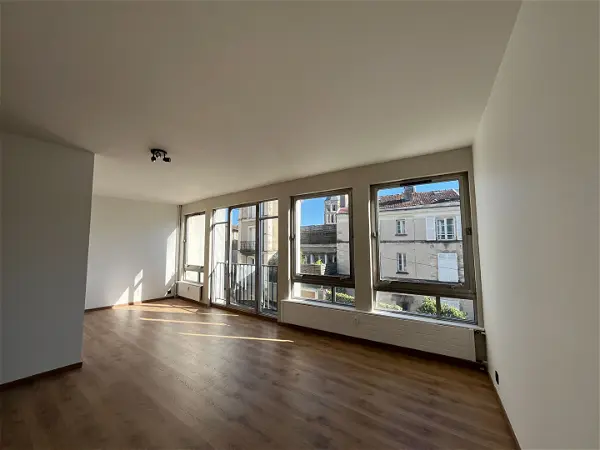 Appartement à vendre - POITIERS, 4 pièces