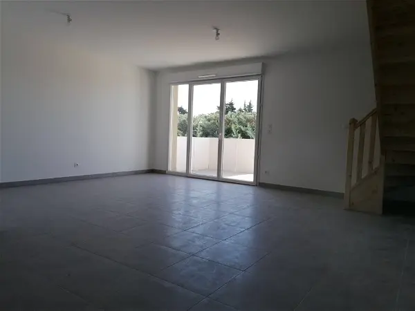Appartement à louer - L'ISLE SUR SORGUE, 3 pièces