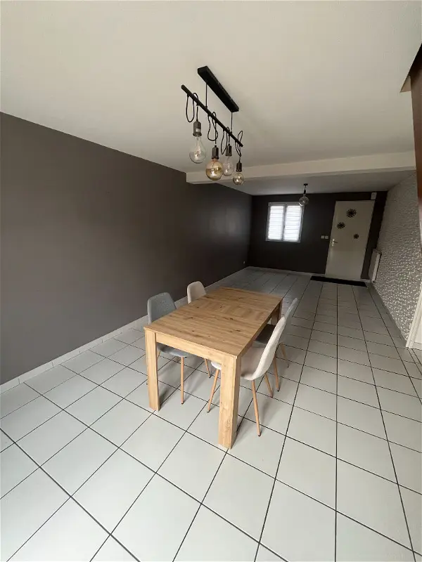 Location maison 4 pièces - 82m² à Segre en anjou bleu (49500)