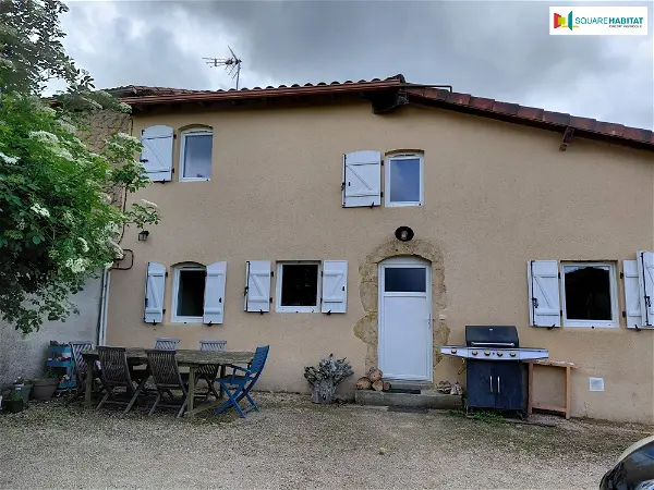 Appartement à louer - BARS, 6 pièces
