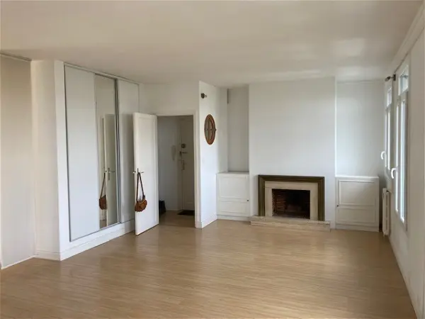 Location appartement 2 pièces - 75.46m²