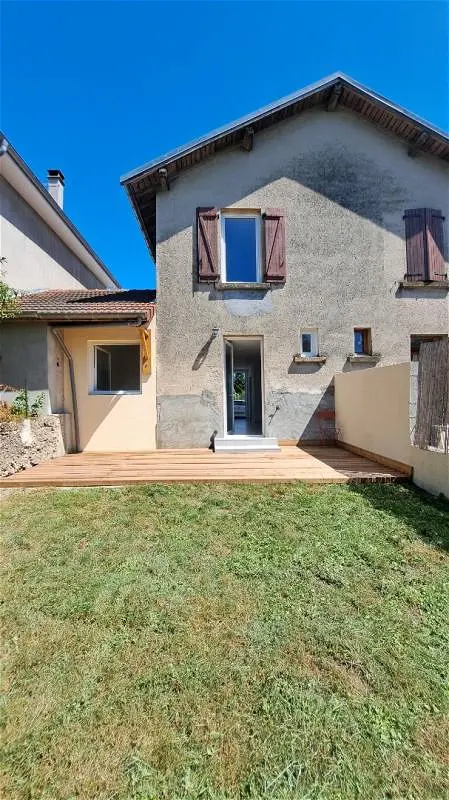 Maison à louer - La Bâtie-Montgascon, 3 pièces