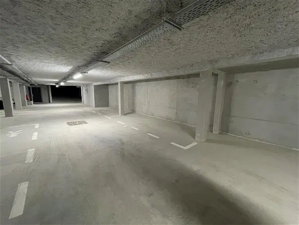 Stationnement à louer - Grenoble - 12 m²