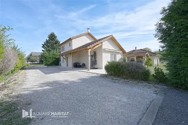 Achat maison 5 pièces - 114m² à Les abrets en dauphine (38490)