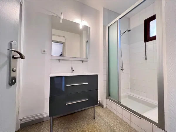Appartement à louer - SAINT JACQUES DE LA LAND, 2 pièces